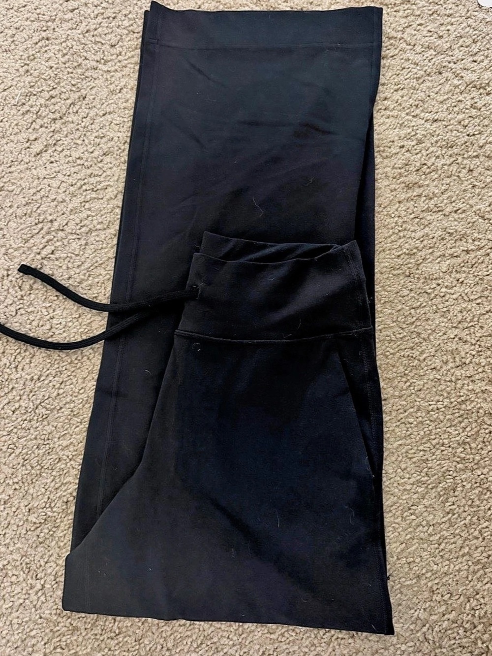 lululemon Groove High-Rise Wide-Leg Pant *Short Black Size 6 - Picture 2 of 4